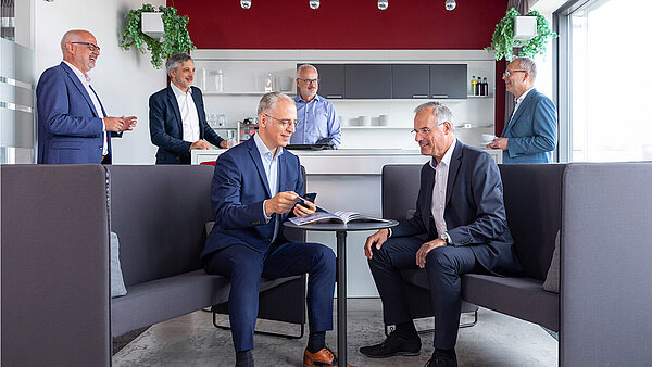 Managing Director Roland Schreiner heads Schreiner Group together with an experienced management team.