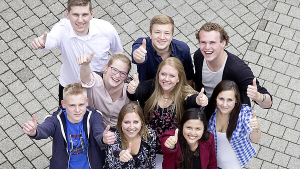 Zehn Prozent unserer Mitarbeiter haben zuvor eine Ausbildung im Unternehmen gemacht. Entdecken Sie Ihre Möglichkeiten.