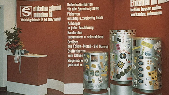 Etiketten einer Messe von 1984