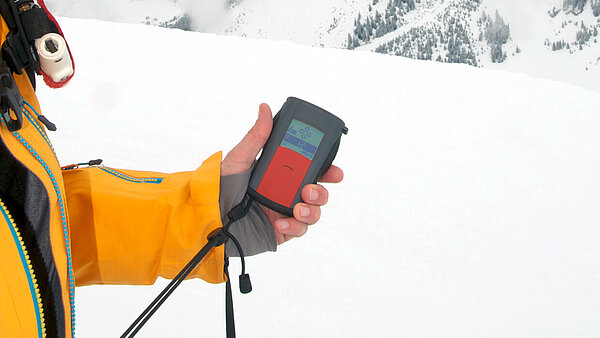 PCS in Avalanche Search Device