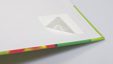 Self-adhesive and strong adhesive RFID-labels for books