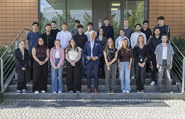 23 neue Auszubildende beginnen ihre Ausbildung bei der Schreiner Group am Hauptsitz in Oberschleißheim und am Standort Dorfen. 