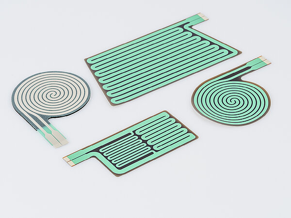 Film heaters are very light and can therefore be integrated into the sensor in an extremely space-saving manner.