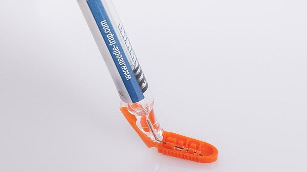 Example Needle-Trap: Schreiner Group's sustainable labels are quickly recognizable by the Integrated Sustainability logo.