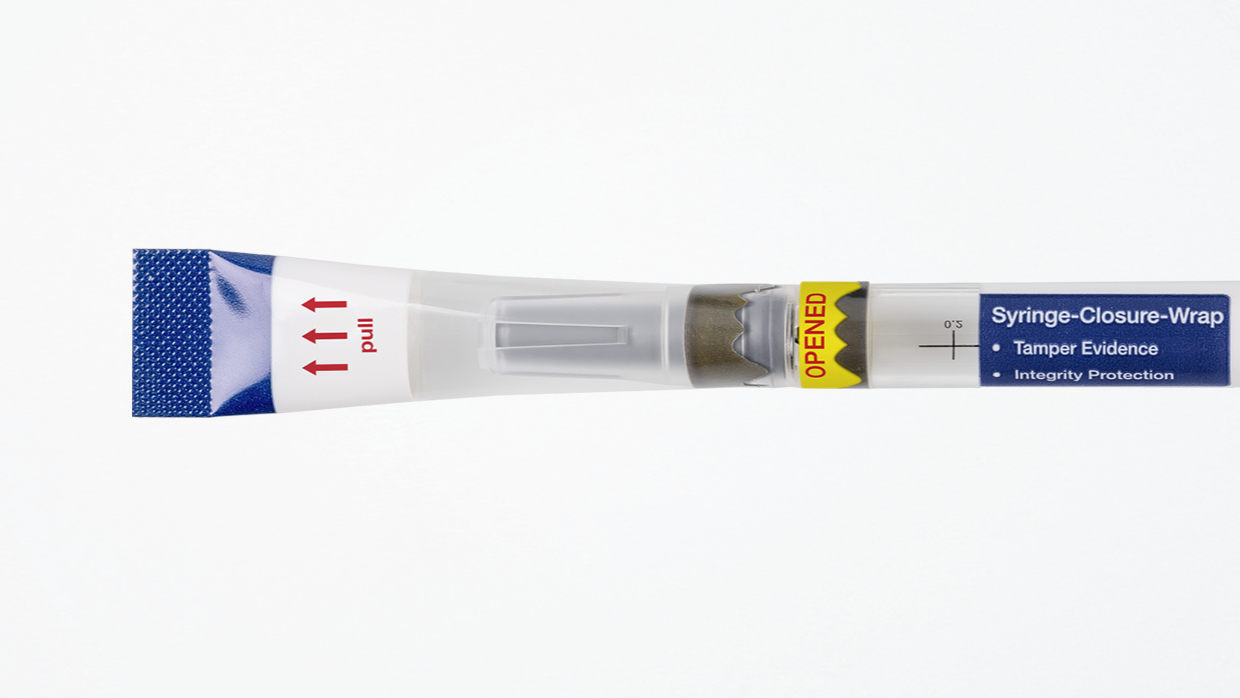 Syringe-Closure-Wrap von Schreiner MediPharm ist ein Erstöffnungsnachweis für Spritzen